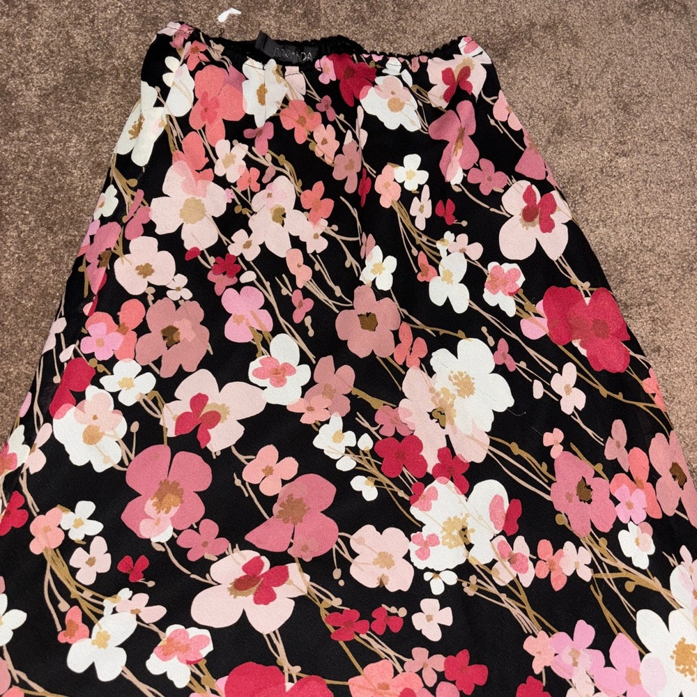 Floral Women's Skirt - Black and Pink